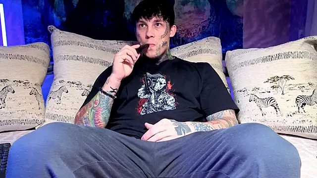 Snapshot of Anubisgods chatting on 01/07/26, 06:16 Anubisgods online show from 01/07/26, 06:16