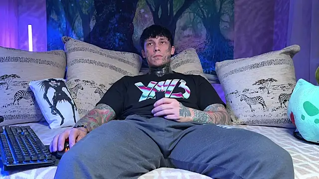 Snapshot of Anubisgods chatting on 01/14/26, 05:57 Anubisgods online show from 01/14/26, 05:57