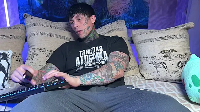 Snapshot of Anubisgods chatting on 01/16/26, 05:33 Anubisgods online show from 01/16/26, 05:33