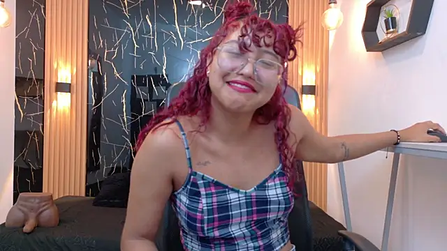 Snapshot of SamanthaFox_8 chatting on 07/08/26, 11:37 SamanthaFox 8 online show from 07/08/26, 11:37