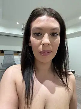 Snapshot of ClaraPasssion chatting on 11/29/25, 10:13 ClaraPasssion online show from 11/29/25, 10:13