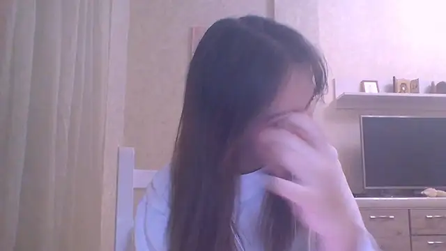 Snapshot of CeyaLier chatting on 10/11/25, 05:11 CeyaLier online show from 10/11/25, 05:11