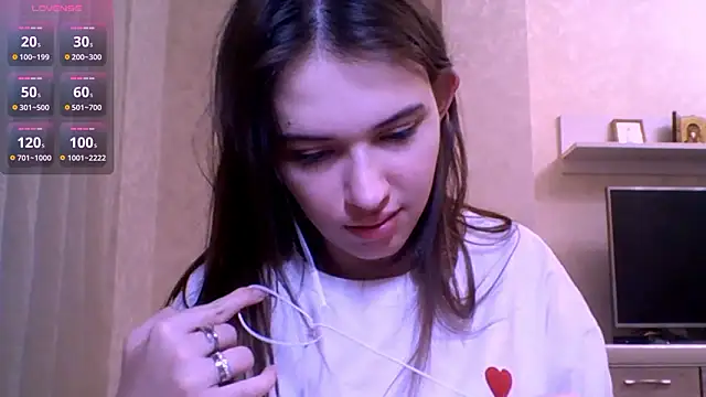 CeyaLier online show from 03/17/26, 08:01