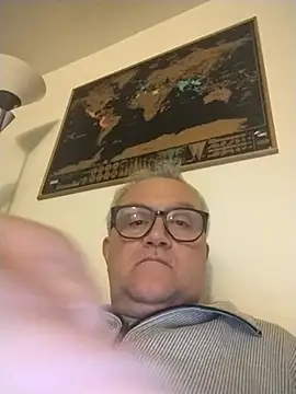 Snapshot of macdut67 chatting on 04/03/26, 10:19 macdut67 online show from 04/03/26, 10:19