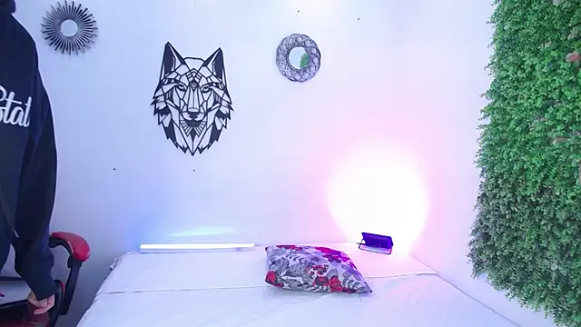 Snapshot of Emo_Boy_ chatting on 12/04/25, 12:25 Emo Boy online show from 12/04/25, 12:25