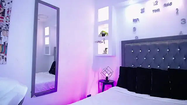 Snapshot of Emo_Boy_ chatting on 01/18/26, 08:23 Emo Boy online show from 01/18/26, 08:23