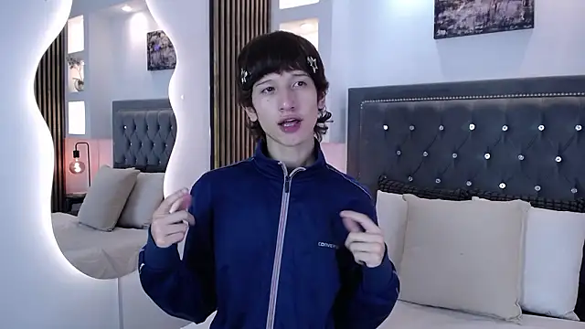 Emo Boy  online show from 03/17/26, 08:12