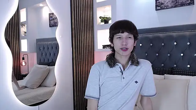 Emo Boy  online show from 04/11/26, 08:13