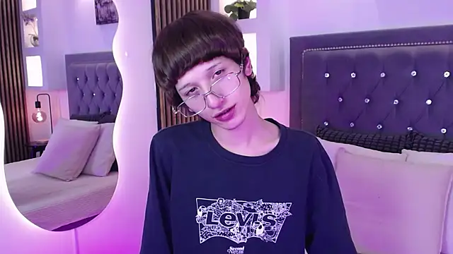 Emo Boy  online show from 04/30/26, 08:57