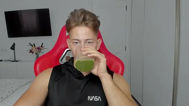 find0m master online show from 10/11/25, 02:26