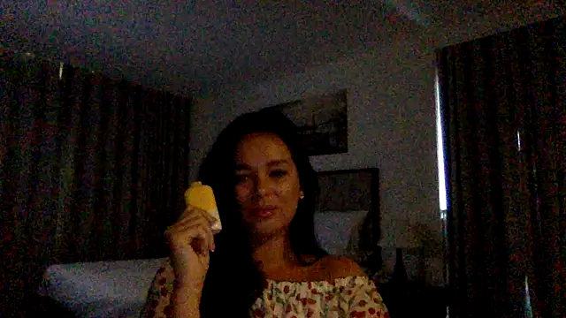 Snapshot of Fayronna chatting on 02/08/26, 09:45 Fayronna online show from 02/08/26, 09:45