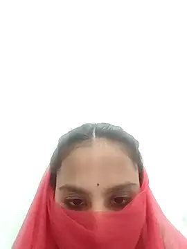 Snapshot of RAYI_Queen_15 chatting on 11/29/25, 03:26 RAYI Queen 15 online show from 11/29/25, 03:26