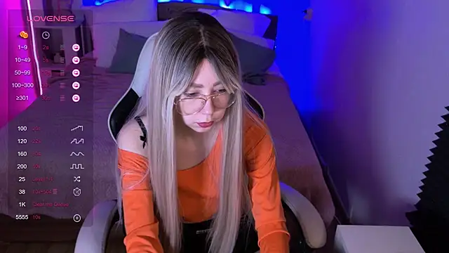 sofiisun online show from 11/25/25, 02:00