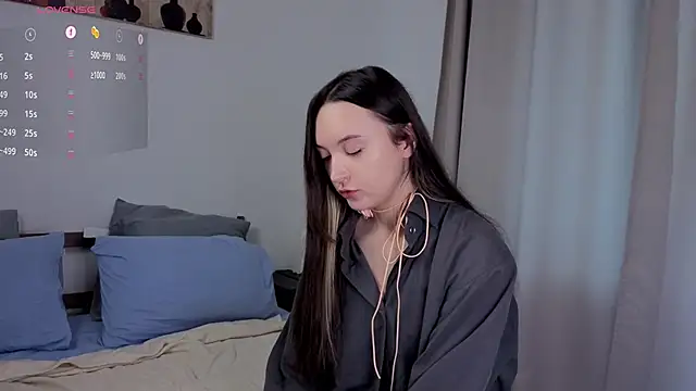 SylviaHamilton online show from 10/16/25, 08:15