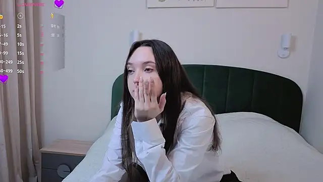 SylviaHamilton online show from 11/05/25, 06:19