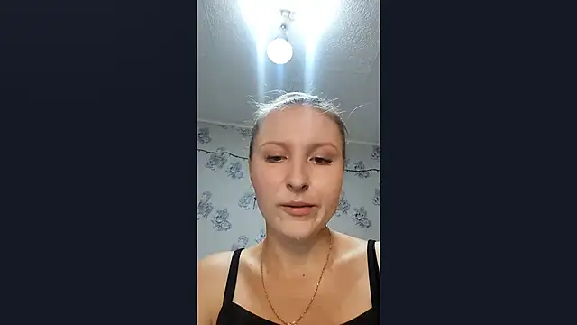 Snapshot of AlexisBaIler chatting on 10/11/25, 10:03 AlexisBaIler online show from 10/11/25, 10:03