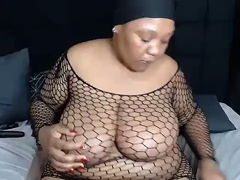 CaramelBootty online show from 11/15/25, 05:20