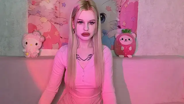 Snapshot of HoneyGold_ chatting on 11/17/25, 05:30 HoneyGold online show from 11/17/25, 05:30