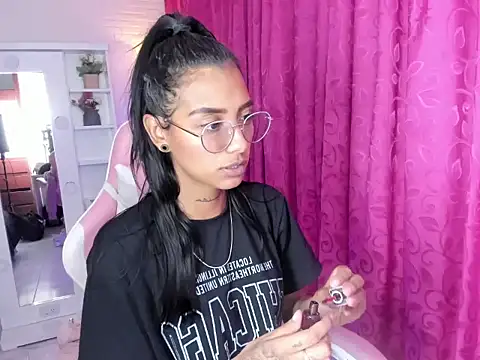 KarlaSlutSkinny   online show from 04/15/26, 07:32