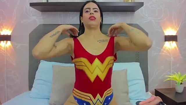 Snapshot of laura_maite_ chatting on 11/15/25, 12:13 laura maite online show from 11/15/25, 12:13