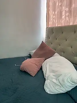 Snapshot of MeganHillss chatting on 02/15/26, 03:20 MeganHillss online show from 02/15/26, 03:20