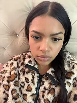 Snapshot of MeganHillss chatting on 02/25/26, 07:01 MeganHillss online show from 02/25/26, 07:01