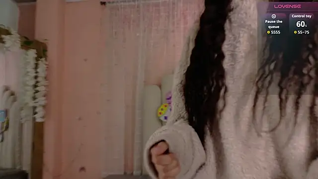 Snapshot of SweetRenata_ chatting on 07/14/26, 11:38 SweetRenata online show from 07/14/26, 11:38