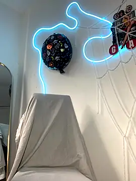 PrettySamaraa online show from 10/10/25, 03:11