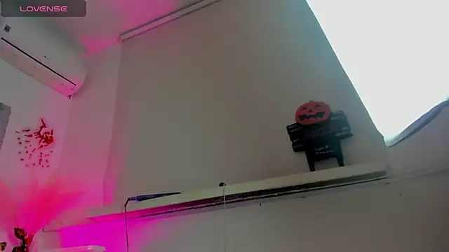 Snapshot of ChocoBunny1 chatting on 11/09/25, 04:11 ChocoBunny1 online show from 11/09/25, 04:11