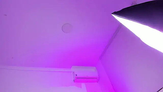 Snapshot of ChocoBunny1 chatting on 11/22/25, 11:31 ChocoBunny1 online show from 11/22/25, 11:31