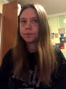 Snapshot of LunaVirelle chatting on 10/16/25, 04:08 LunaVirelle online show from 10/16/25, 04:08