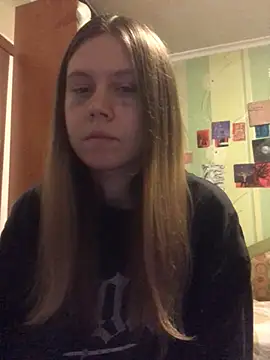 Snapshot of LunaVirelle chatting on 10/31/25, 03:24 LunaVirelle online show from 10/31/25, 03:24