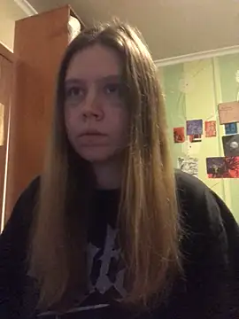 LunaVirelle online show from 11/16/25, 08:58