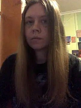 LunaVirelle online show from 11/19/25, 03:12