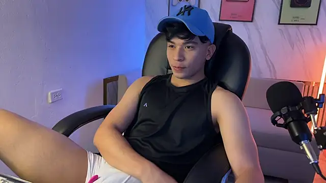 Snapshot of David_Nova chatting on 11/23/25, 12:05 David Nova online show from 11/23/25, 12:05