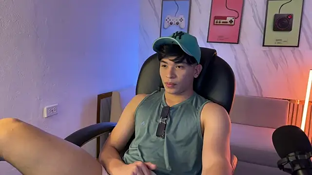 Snapshot of David_Nova chatting on 11/27/25, 12:51 David Nova online show from 11/27/25, 12:51