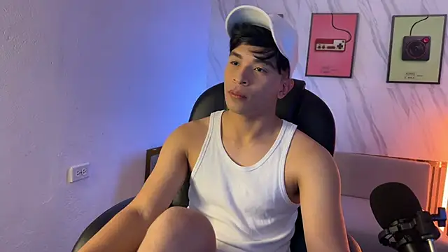 Snapshot of David_Nova chatting on 11/30/25, 10:36 David Nova online show from 11/30/25, 10:36