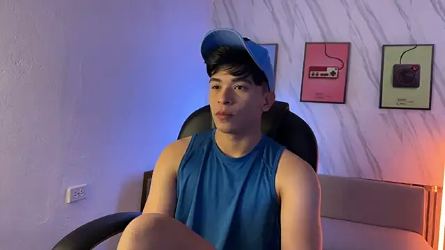 Snapshot of David_Nova chatting on 12/04/25, 12:58 David Nova online show from 12/04/25, 12:58