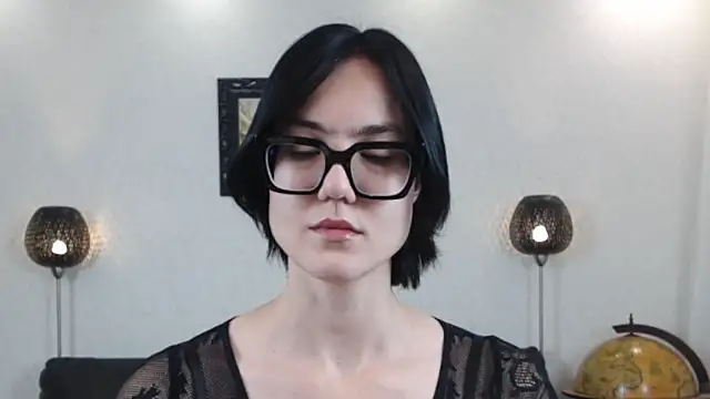 Snapshot of Marie_Fitch chatting on 10/27/25, 08:35 Marie Fitch online show from 10/27/25, 08:35