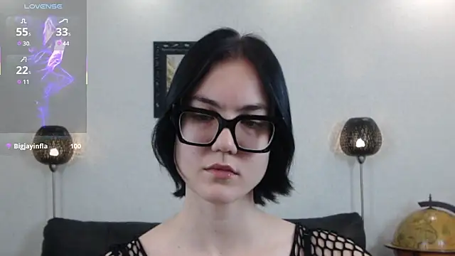 Snapshot of Marie_Fitch chatting on 11/25/25, 02:00 Marie Fitch online show from 11/25/25, 02:00