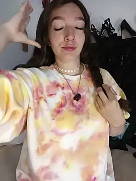 Lucy colee online show from 03/18/26, 04:43