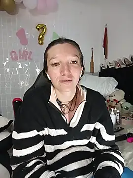 Lucy colee online show from 04/15/26, 11:49