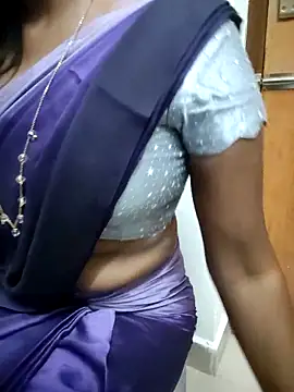 Tamilmallu-duskygirl03 online show from 12/18/25, 07:47