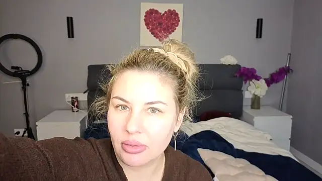 Passion-Blondy online show from 03/12/26, 07:42