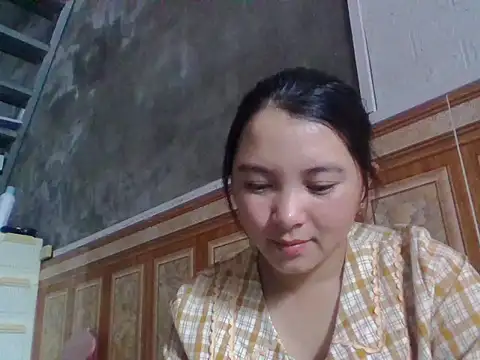 Snapshot of Emgaimua- chatting on 11/10/25, 08:02 Emgaimua- online show from 11/10/25, 08:02