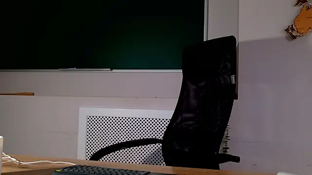 ClaireMathis online show from 06/04/26, 03:18