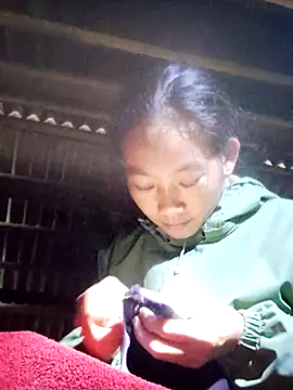 gio-thu online show from 10/24/25, 02:30