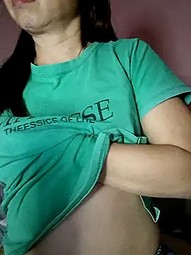 Snapshot of Jonaa99 chatting on 11/12/25, 06:58 Jonaa99 online show from 11/12/25, 06:58