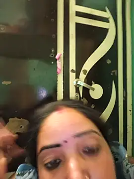 Snapshot of Ekta_bhabhi99 chatting on 02/22/26, 02:37 Ekta bhabhi99 online show from 02/22/26, 02:37