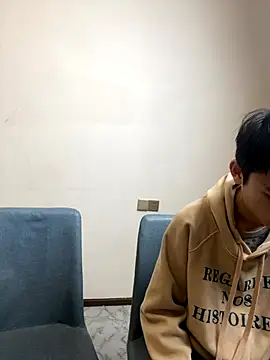 Snapshot of KK-cuteboy chatting on 11/06/25, 11:55 KK-cuteboy online show from 11/06/25, 11:55